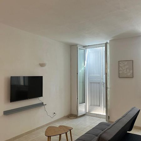 Y&R Residence 迪涅莱班 外观 照片